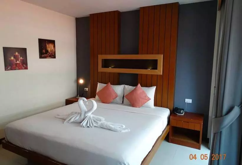 فندق Acca Patong Apartments