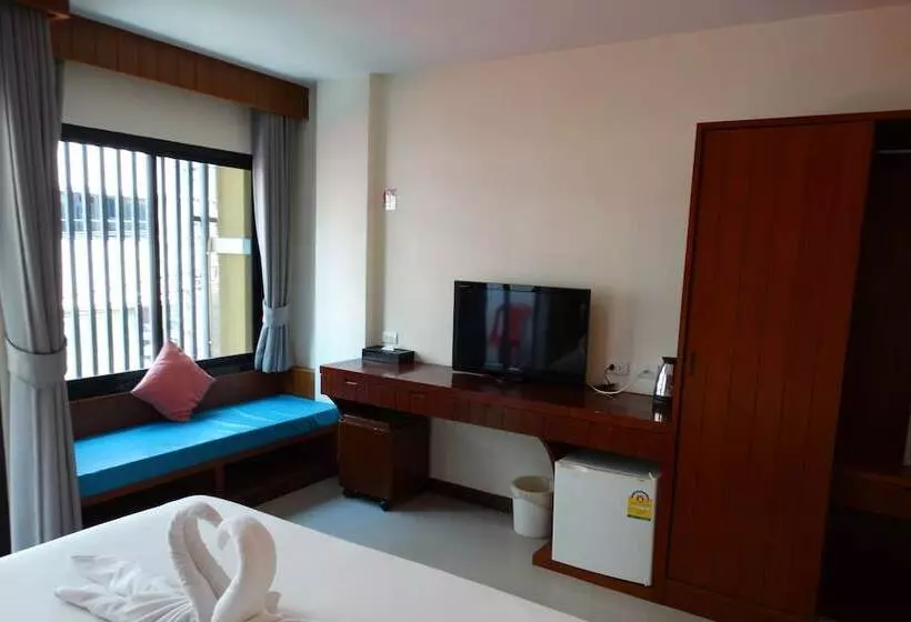فندق Acca Patong Apartments