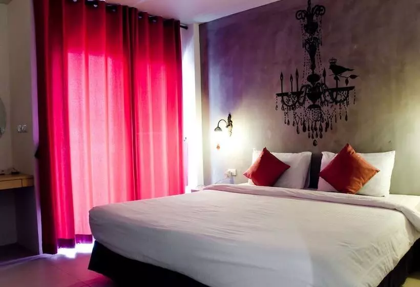 فندق Acca Patong Apartments