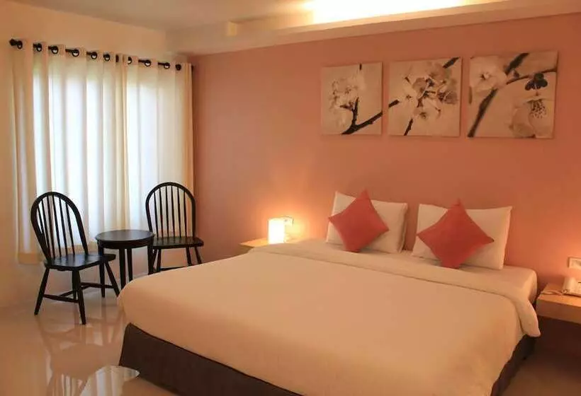 فندق Acca Patong Apartments