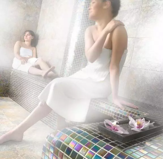 Отель Cgh Residences & Spas Les Cimes Blanches