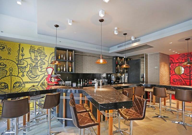 فندق Cumbres Lastarria