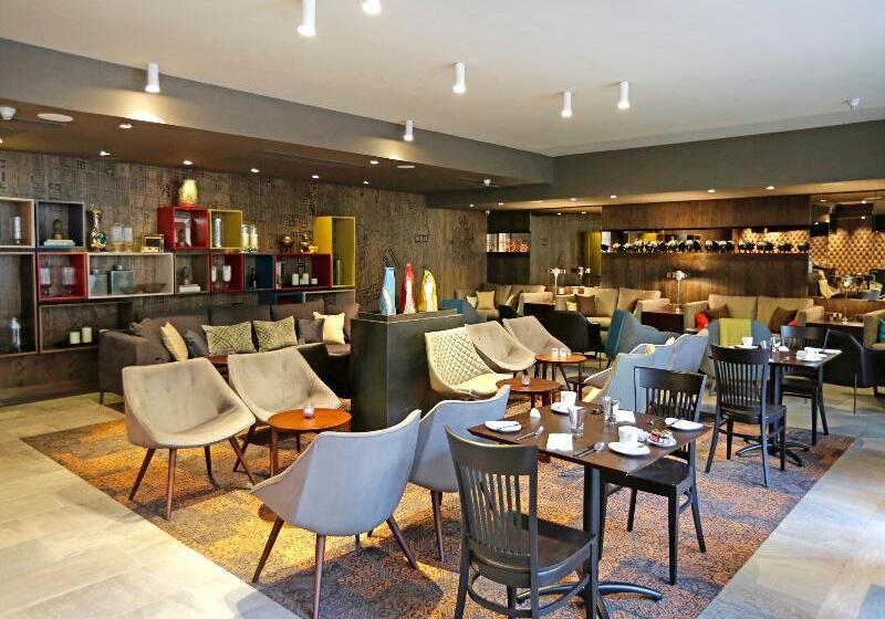 فندق Cumbres Lastarria