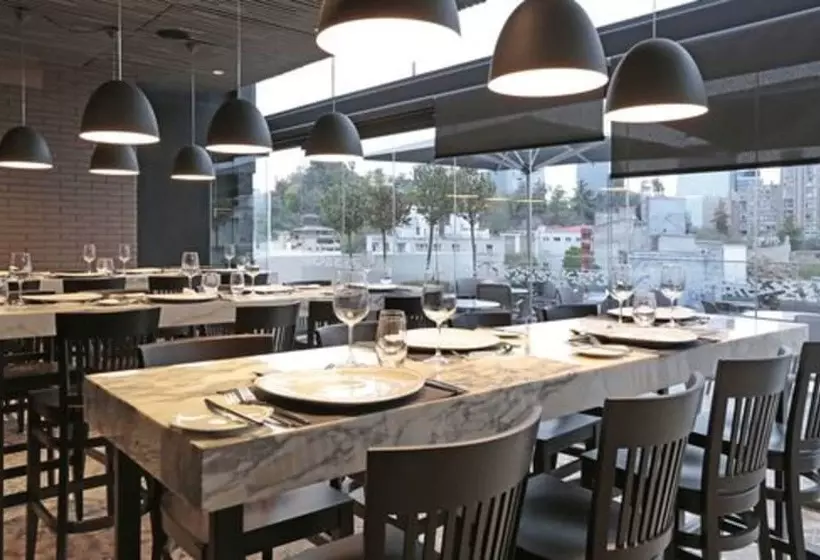 酒店 Cumbres Lastarria