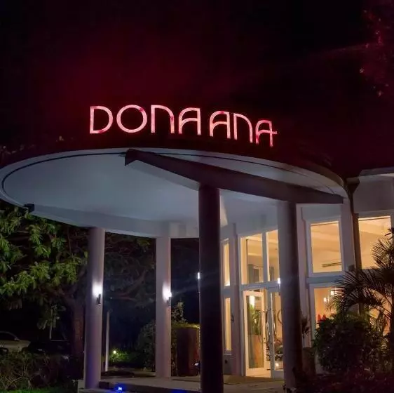 ホテル Dona Ana