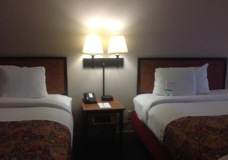 בית מלון כפרי Hawthorne Inn & Conference Center