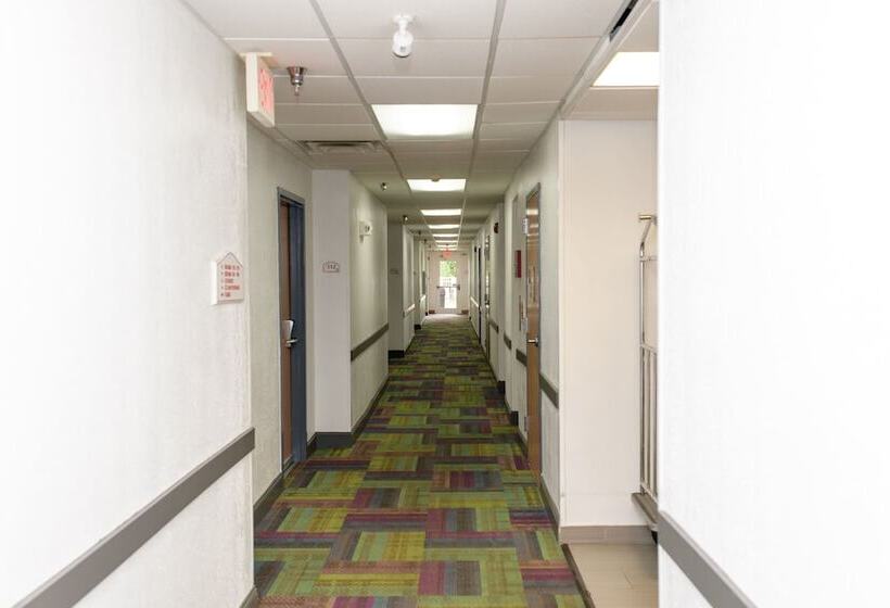 فندق Hometown Innringgold