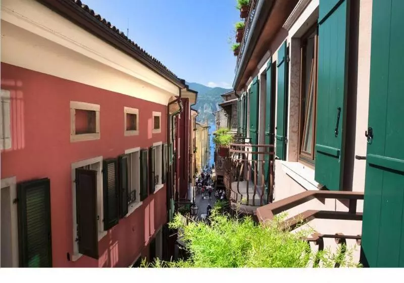 هتل Lago Di Garda