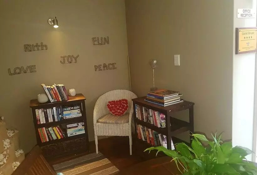 ホテル Mariner Guesthouse & Villa