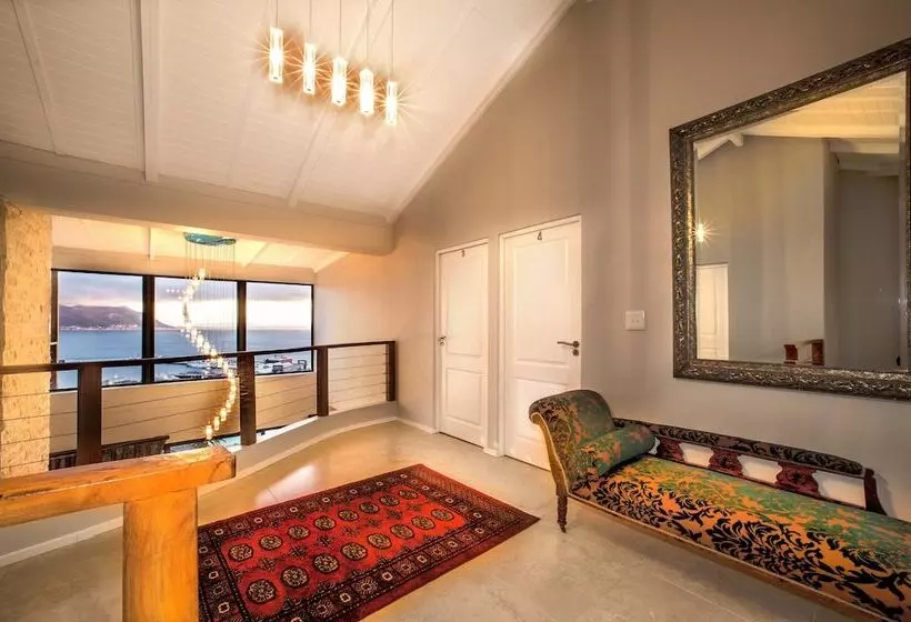 ホテル Mariner Guesthouse & Villa