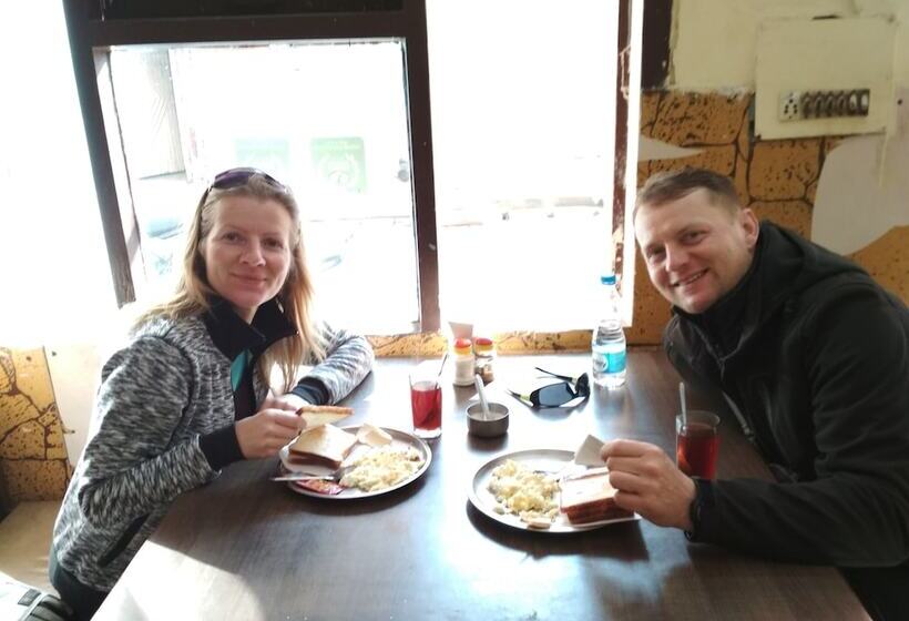 فندق Raj Bed & Breakfast