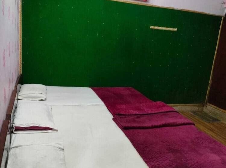 فندق Raj Bed & Breakfast