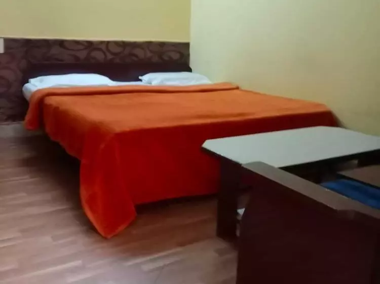 هتل Raj Bed & Breakfast