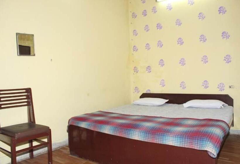 فندق Raj Bed & Breakfast