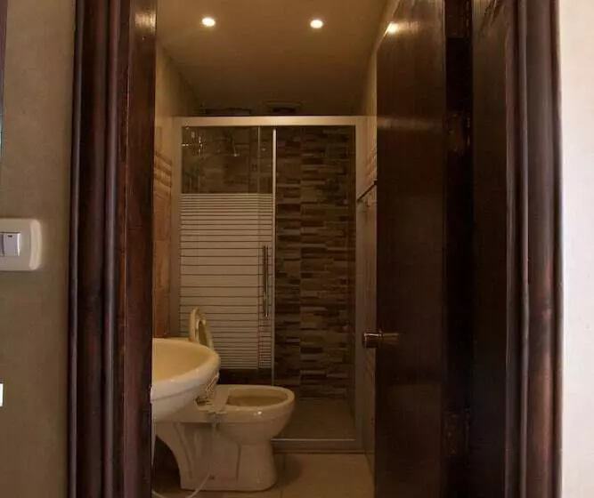 Sun Rise Hotel & Hostel & Tours