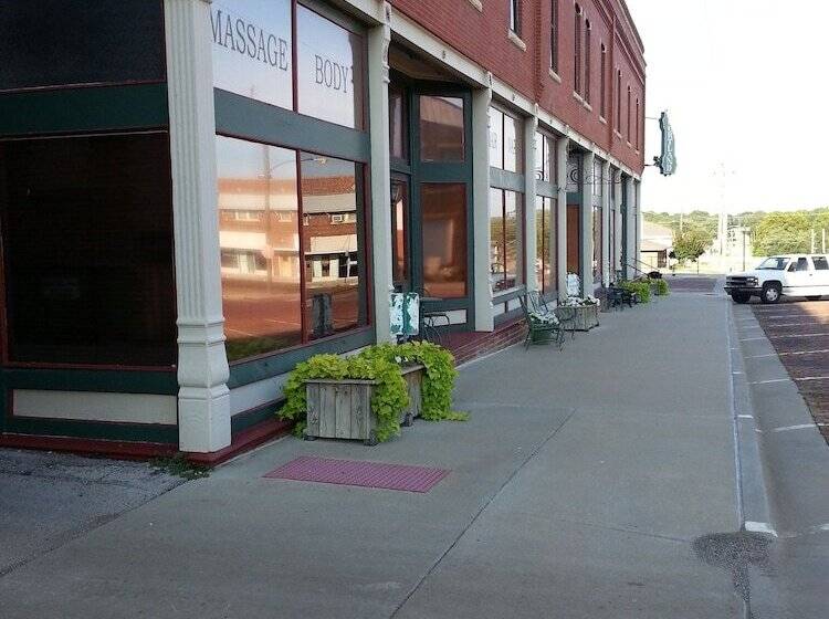 The Courtland Hotel & Spa