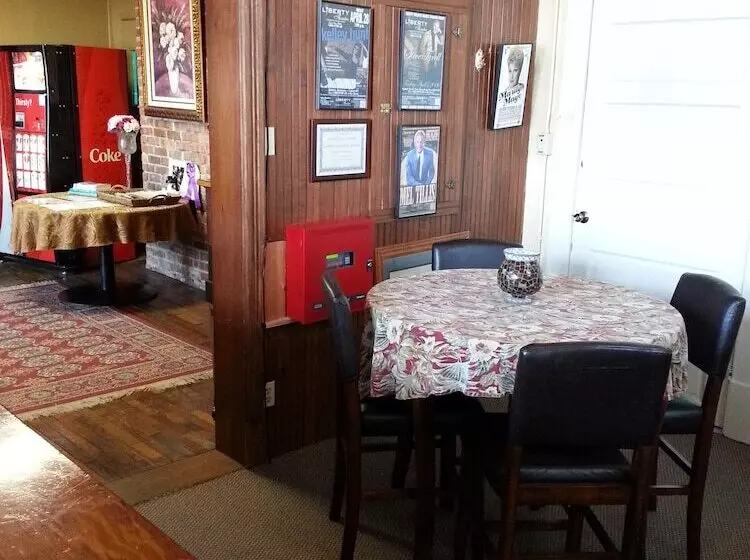 The Courtland Hotel & Spa