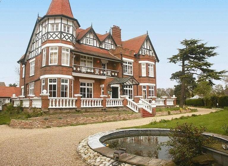 בית מלון כפרי The Grange