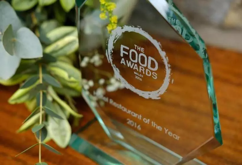 בית מלון כפרי The Great House