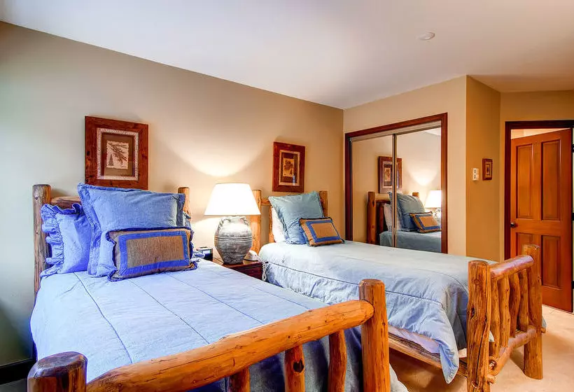 호텔 The Meadows Townhomes