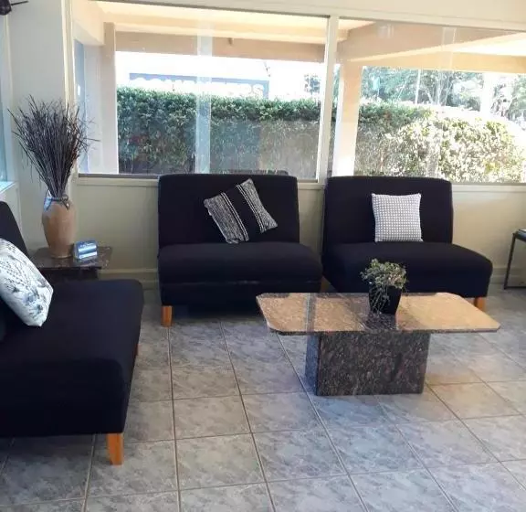 Surestay By Best Western Karinga Motel