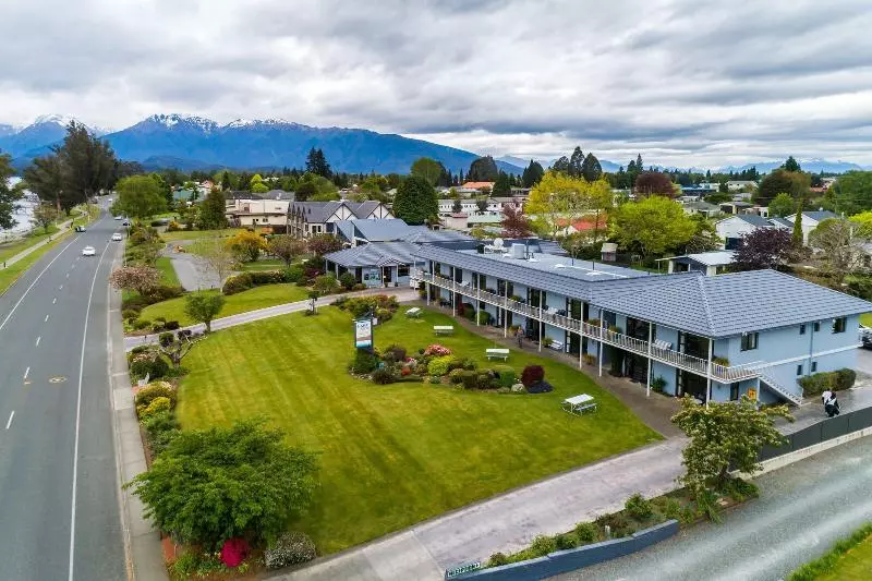 Lakeside Motel & Apartments