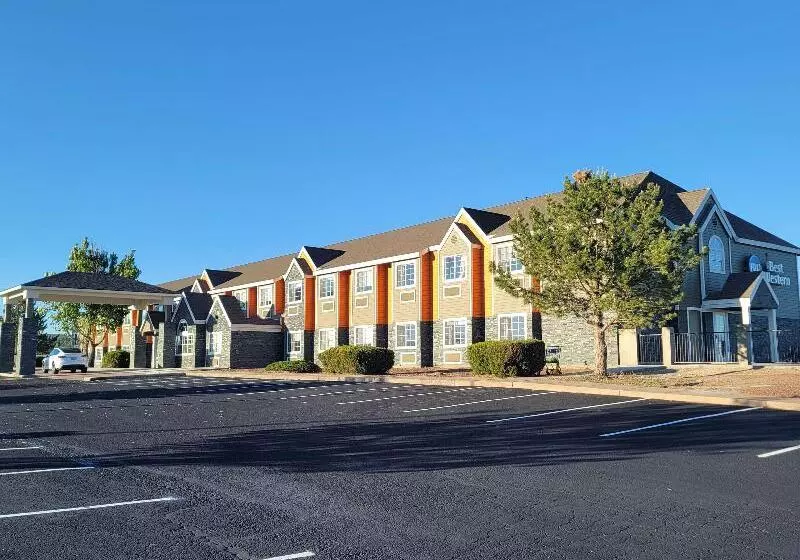 汽车旅馆  Best Western Bellemont Shadow Mountain Inn