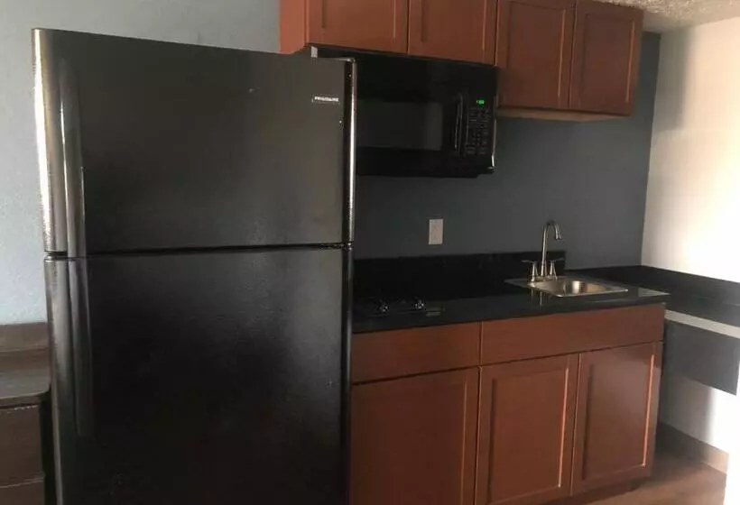 Motelli Days Inn By Wyndham Indianapolis South