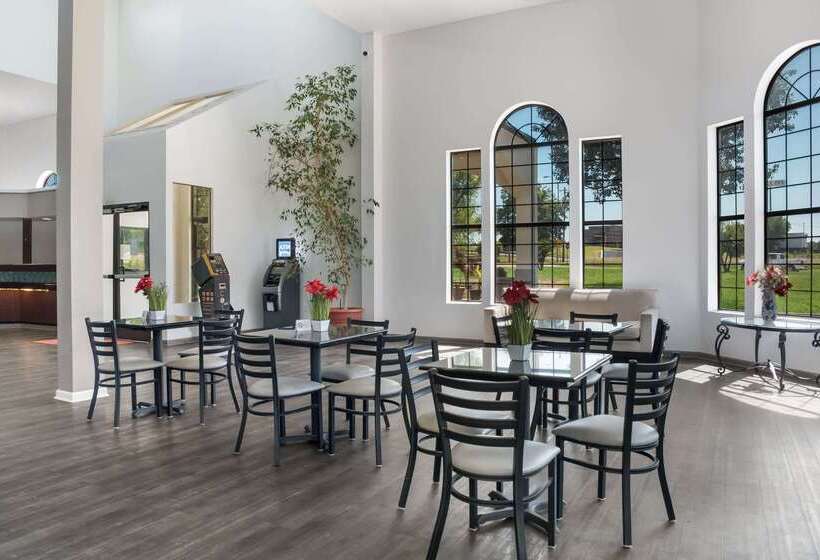 Мотель Econo Lodge