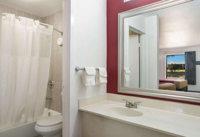 Мотель Econo Lodge