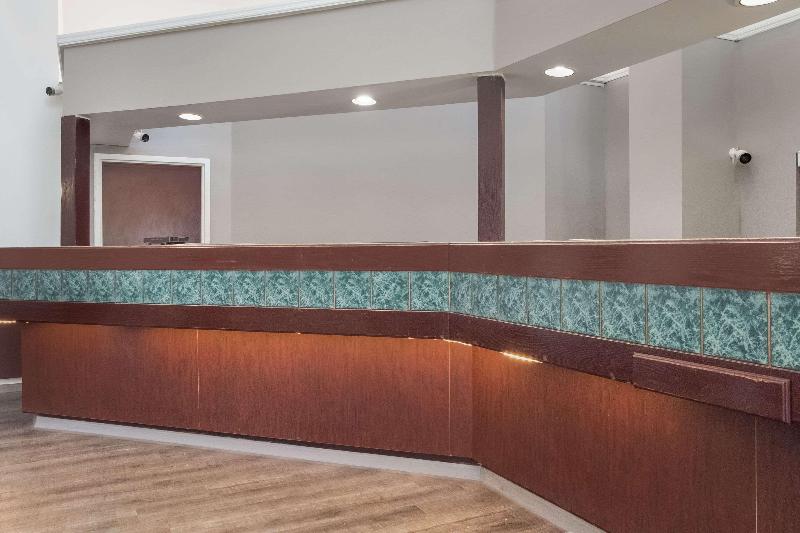 Мотель Econo Lodge