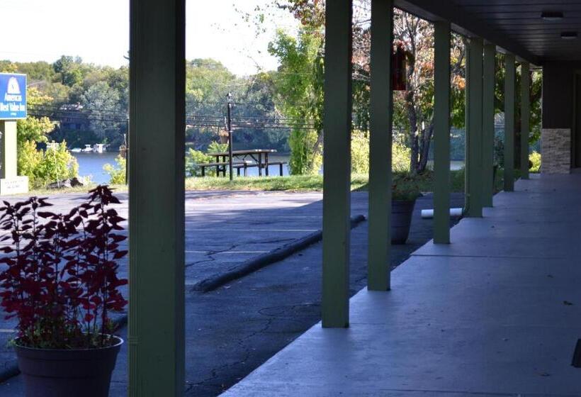 فندق على الطريق Mount Holyoke Inn