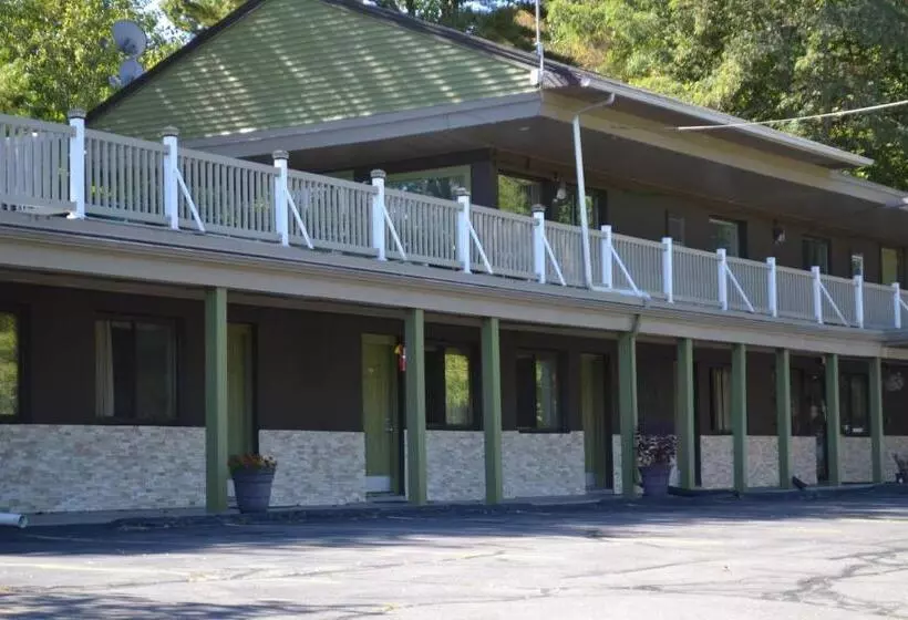 فندق على الطريق Mount Holyoke Inn