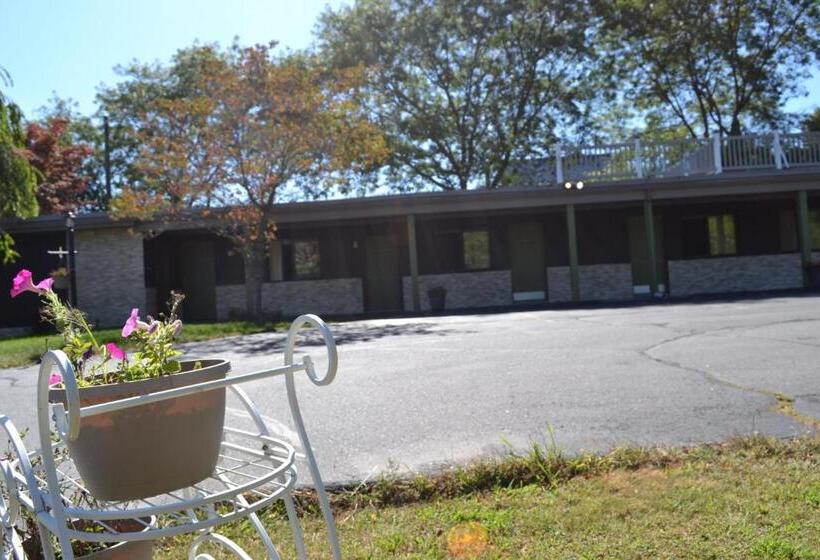 فندق على الطريق Mount Holyoke Inn