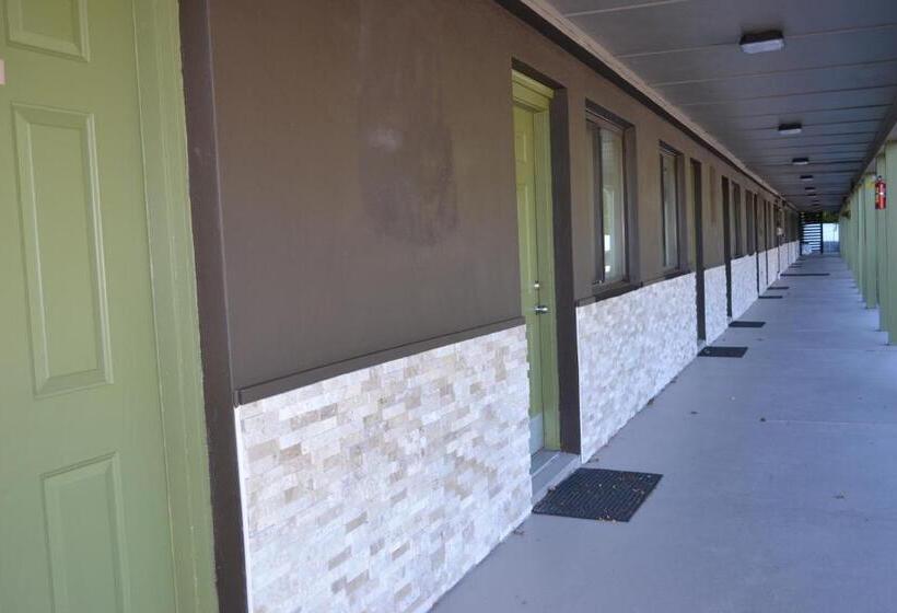 فندق على الطريق Mount Holyoke Inn