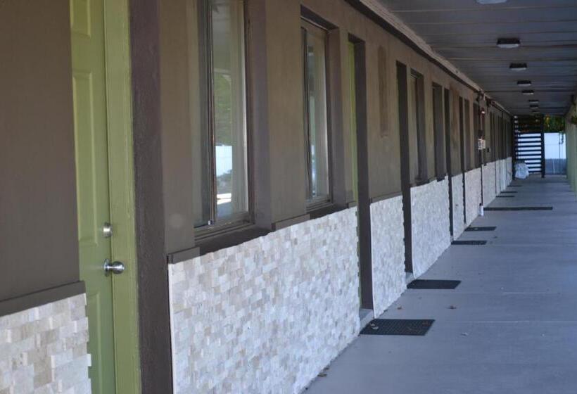 فندق على الطريق Mount Holyoke Inn