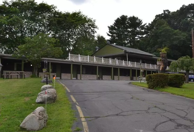 فندق على الطريق Mount Holyoke Inn
