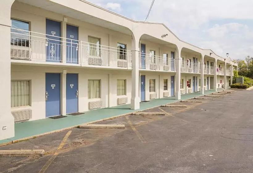 Мотель Clarion Pointe