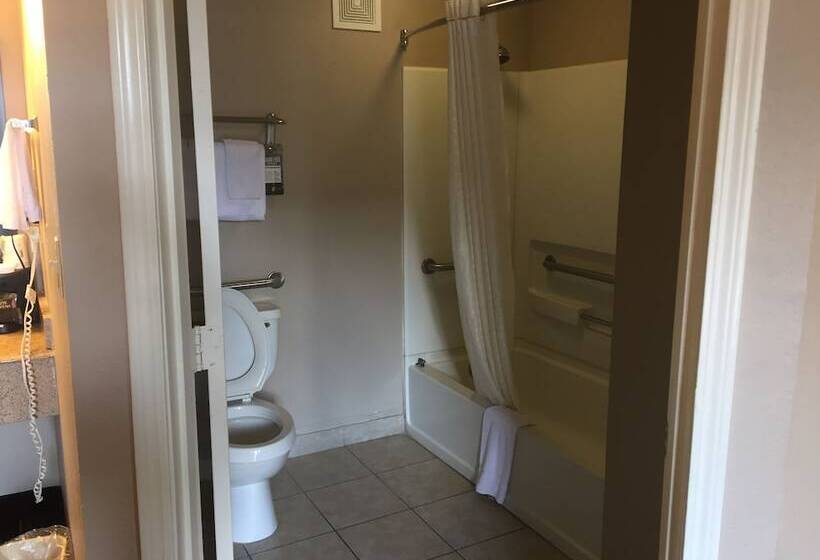 モーテル Super 8 By Wyndham Jackson