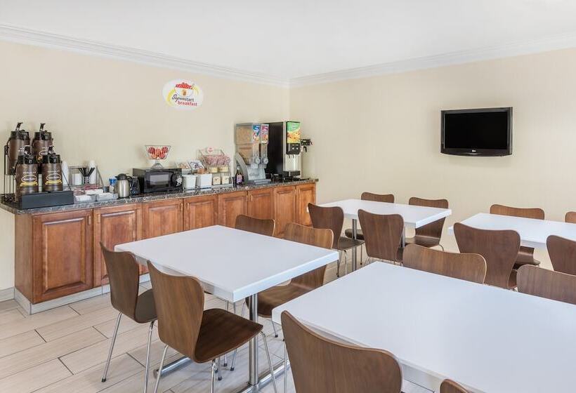 فندق على الطريق Super 8 By Wyndham Vicksburg