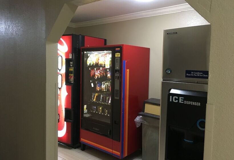 فندق على الطريق Super 8 By Wyndham Vicksburg