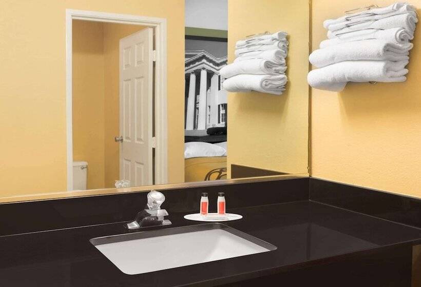 فندق على الطريق Super 8 By Wyndham Vicksburg