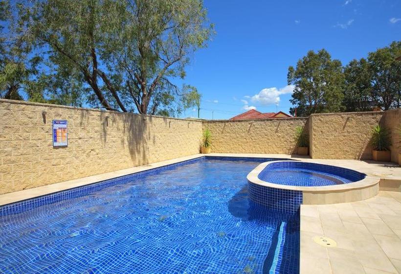 Sandy Cove Apartments