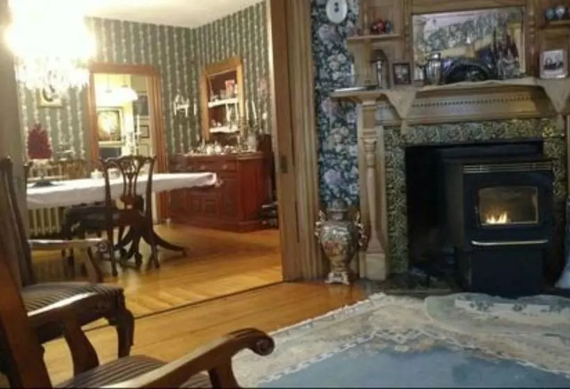 The Lion & The Rose B&b