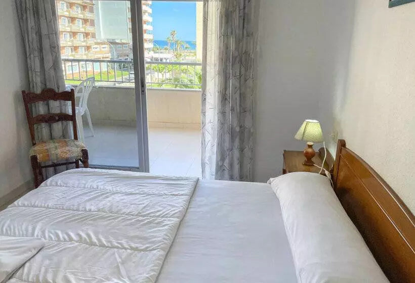 Apartamentos Azahar 3000