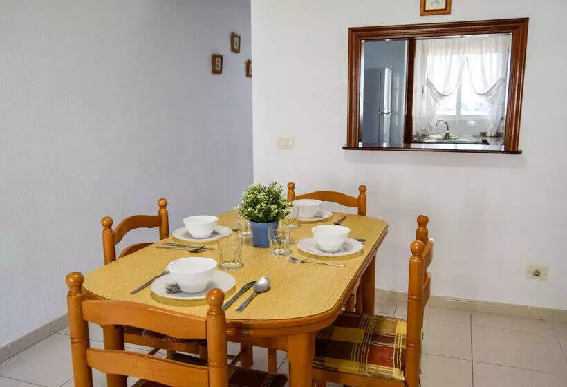 Apartamentos Azahar 3000
