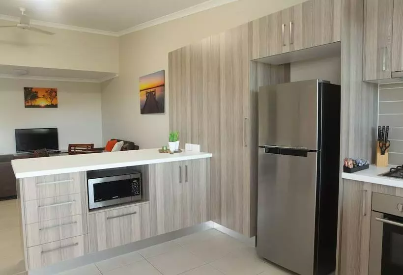 Direct Collective Villas On Rivergum