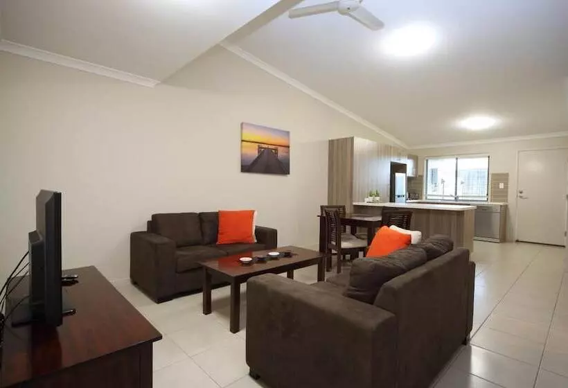 Direct Collective Villas On Rivergum