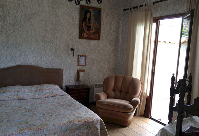 בית מלון כפרי Castel Garoupe