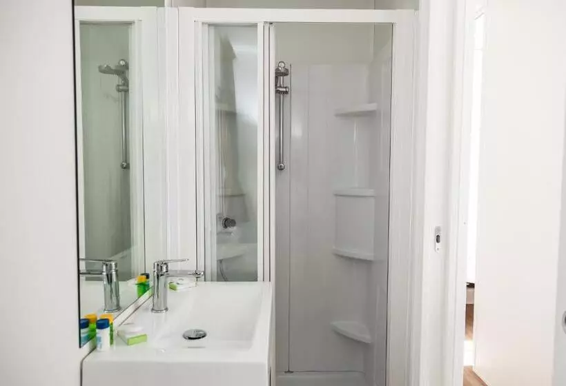 هتل Club Del Sole Desenzano Lake Village